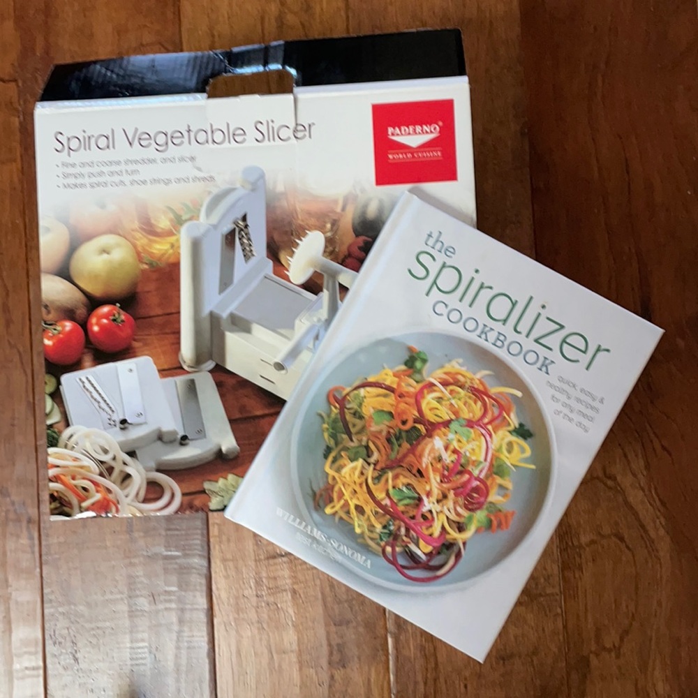 Spiral Vegetable Slicer and Spiral Cookbook Never used
